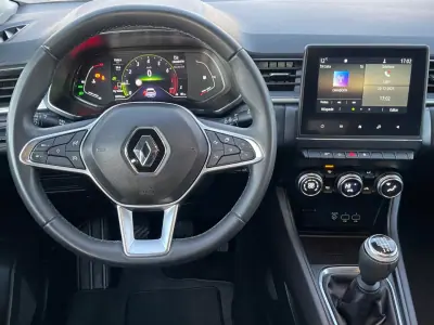 Renault Captur 2022 - 17300 EUR, 89000 km - AUTO.MOTO.pt - 89000km - foto 5 de 10