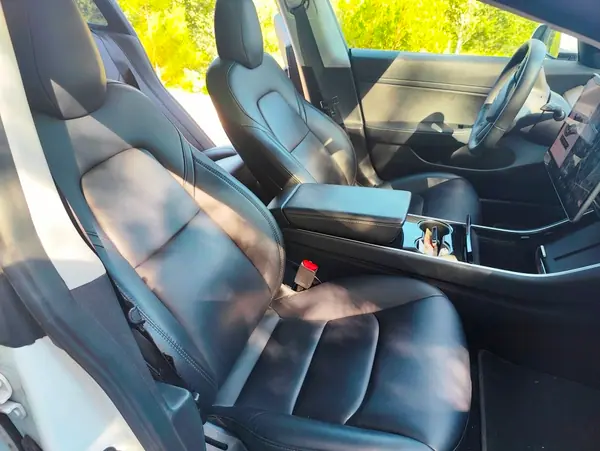 Tesla Model 3 2020 - 22900 EUR, 111000 km - AUTO.MOTO.pt - 111000km - foto 11 de 14