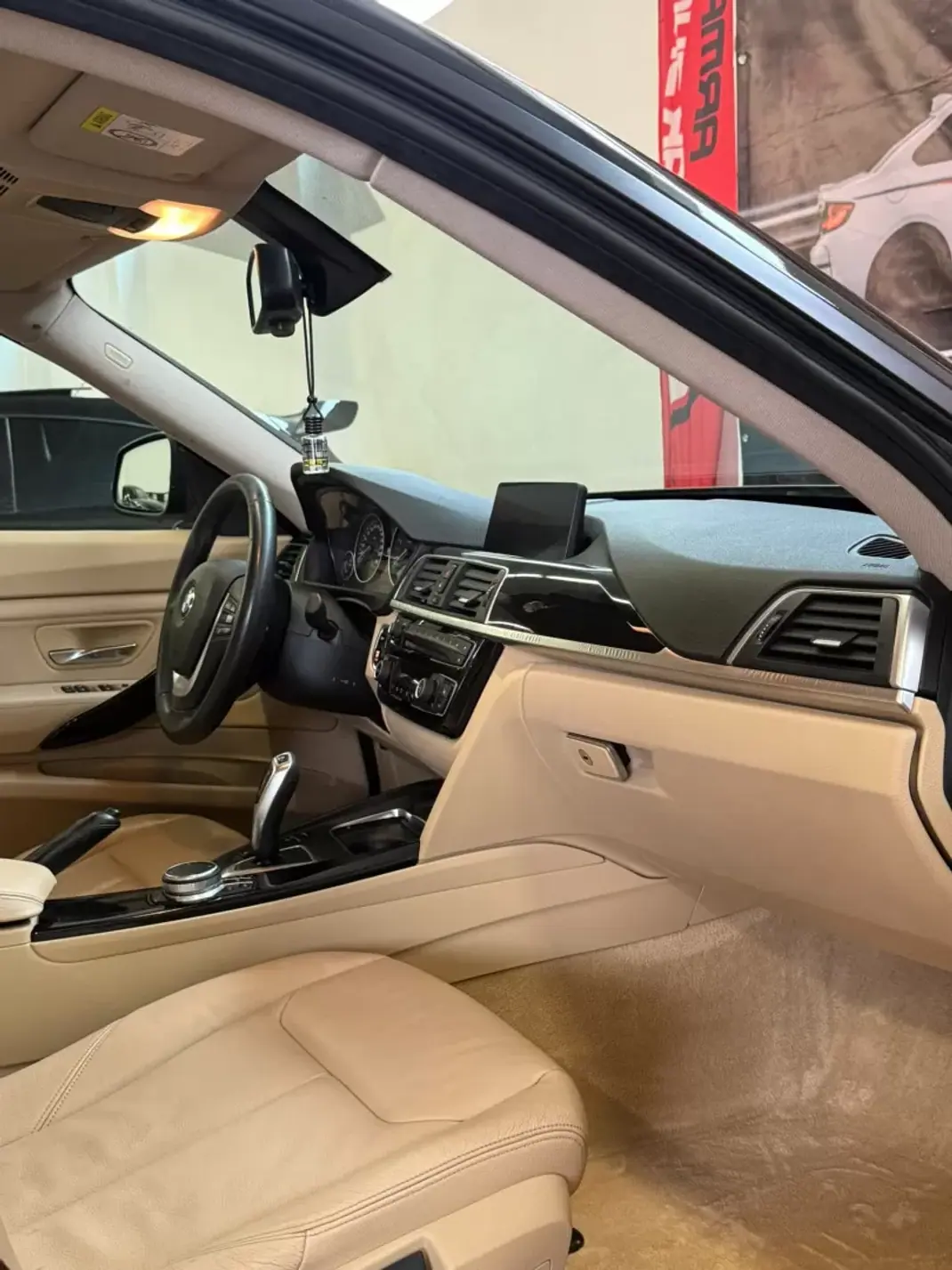 BMW 320 Gran Turismo 2019 - 24900 EUR, 165000 km - 165000km - foto 9 de 10