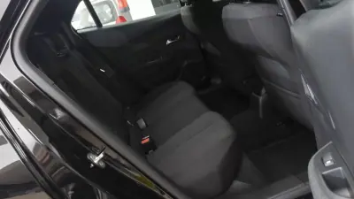 Peugeot 2008 2025 - 20850 EUR, 18000 km - AUTO.MOTO.pt - 18000km - foto 10 de 31