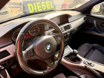 BMW 320 2011 - 14990 EUR, 259492 km - AUTO.MOTO.pt - 259492km - foto 11 de 12