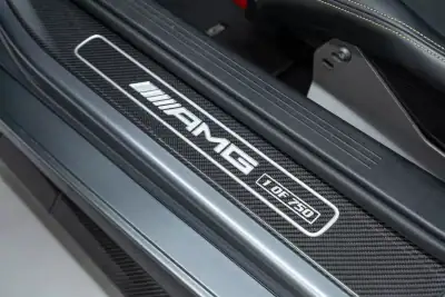 Mercedes-Benz AMG GT 2020 - 279950 EUR, 12000 km - AUTO.MOTO.pt - 12000km - foto 31 de 60