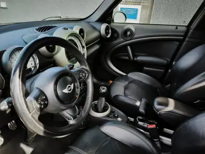 MINI Countryman 2012 - 12950 EUR, 213000 km - AUTO.MOTO.pt - 213000km - foto 4 de 5