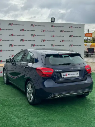 Mercedes-Benz A 180 2017 - 15990 EUR, 171488 km - 171488km - foto 8 de 22