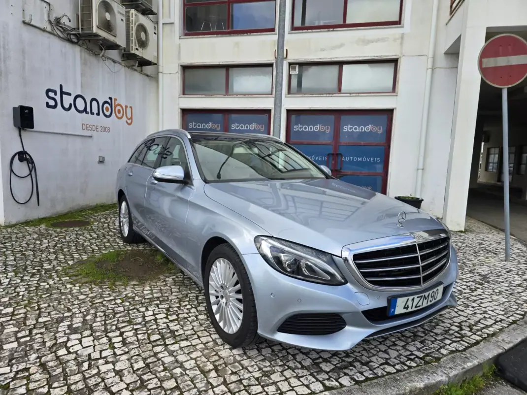 Mercedes-Benz C 200 2014 - 12450 EUR, 252000 km - AUTO.MOTO.pt - 252000km - foto 1 de 18