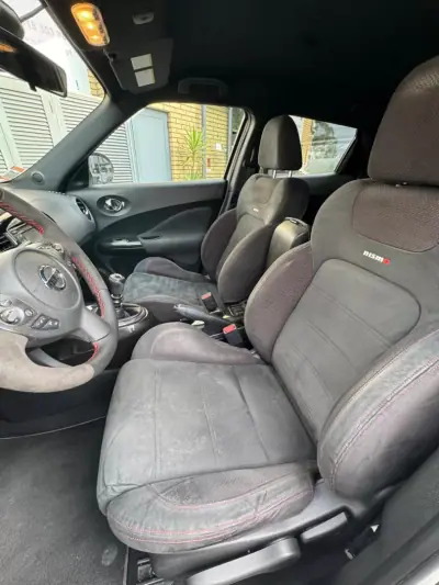 Nissan Juke 2014 - 16700 EUR, 114700 km - AUTO.MOTO.pt - 114700km - foto 6 de 13