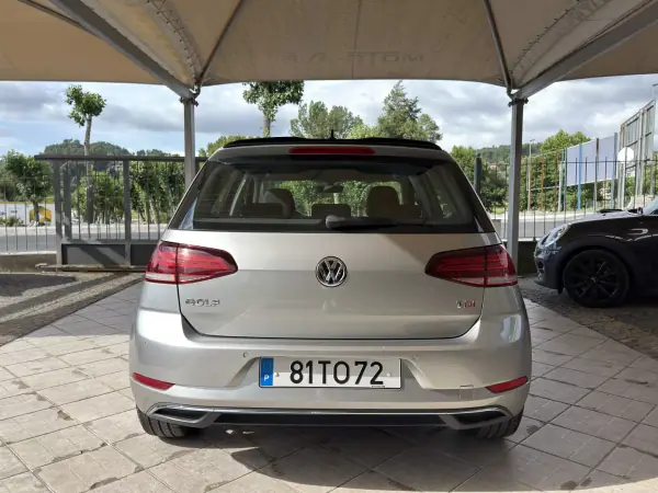 Volkswagen Golf 2017 - 15950 EUR, 151736 km - AUTO.MOTO.pt - 151736km - foto 7 de 34