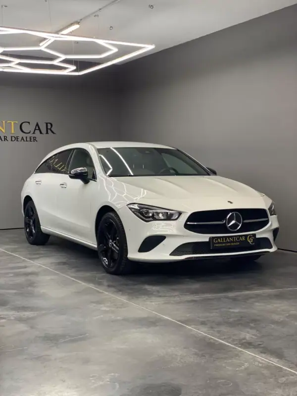 Mercedes-Benz CLA 250 2023 — foto 3 de 13
