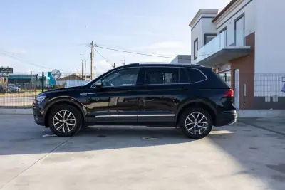 Volkswagen Tiguan Allspace 2018 - 29890 EUR, 105000 km - AUTO.MOTO.pt - 105000km - foto 12 de 41