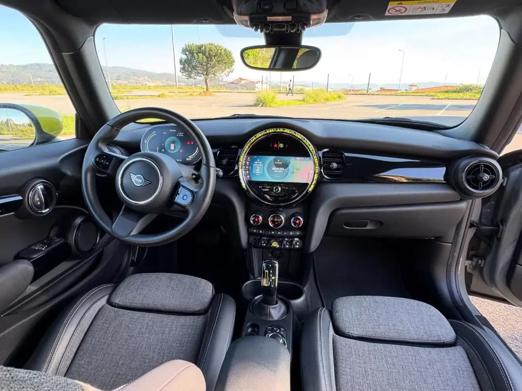 MINI Cooper S 2022 - 23950 EUR, 40000 km - AUTO.MOTO.pt - 40000km - foto 14 de 15