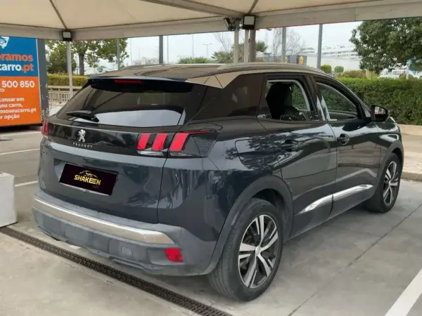 Peugeot 3008 2018 - 17990 EUR, 107419 km - AUTO.MOTO.pt - 107419km - foto 4 de 10