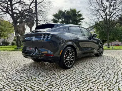 Ford Mustang Mach-E 2022 - 35990 EUR, 68980 km - AUTO.MOTO.pt - 68980km - foto 6 de 51
