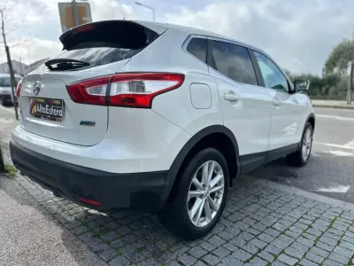 Nissan Qashqai 2014 - 17900 EUR, 167439 km - AUTO.MOTO.pt - 167439km - foto 4 de 28