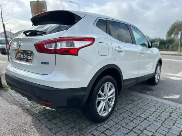 Nissan Qashqai 2014 - 17900 EUR, 167439 km - AUTO.MOTO.pt - 167439km - foto 4 de 28