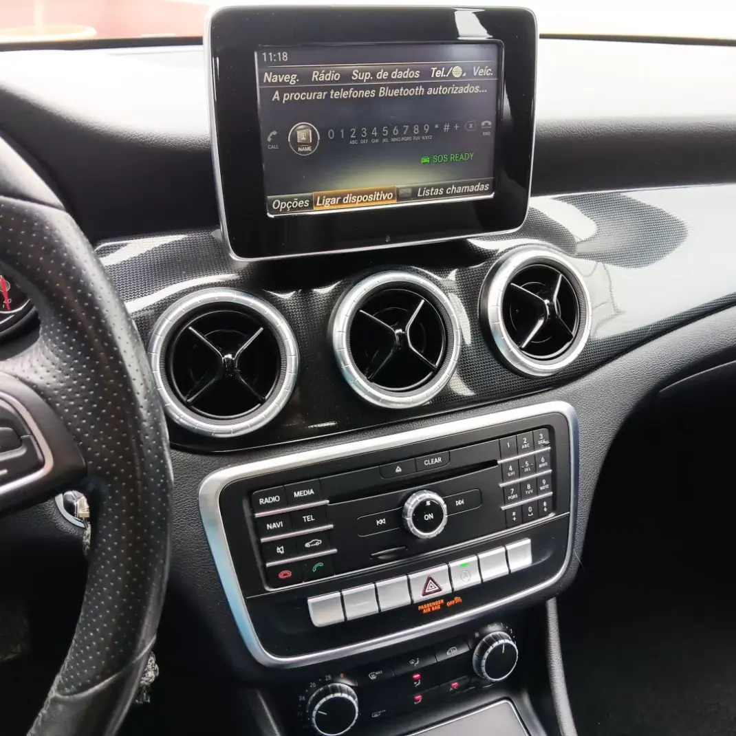 Mercedes-Benz CLA 180 2017 - 18500 EUR, 182678 km - AUTO.MOTO.pt - 182678km - foto 19 de 23