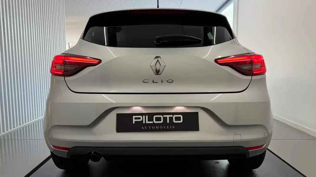 Renault Clio 2021 - 11490 EUR, 171078 km - AUTO.MOTO.pt - 171078km - foto 6 de 27