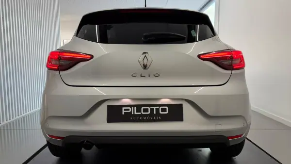 Renault Clio 2021 - 11490 EUR, 171078 km - AUTO.MOTO.pt - 171078km - foto 6 de 27