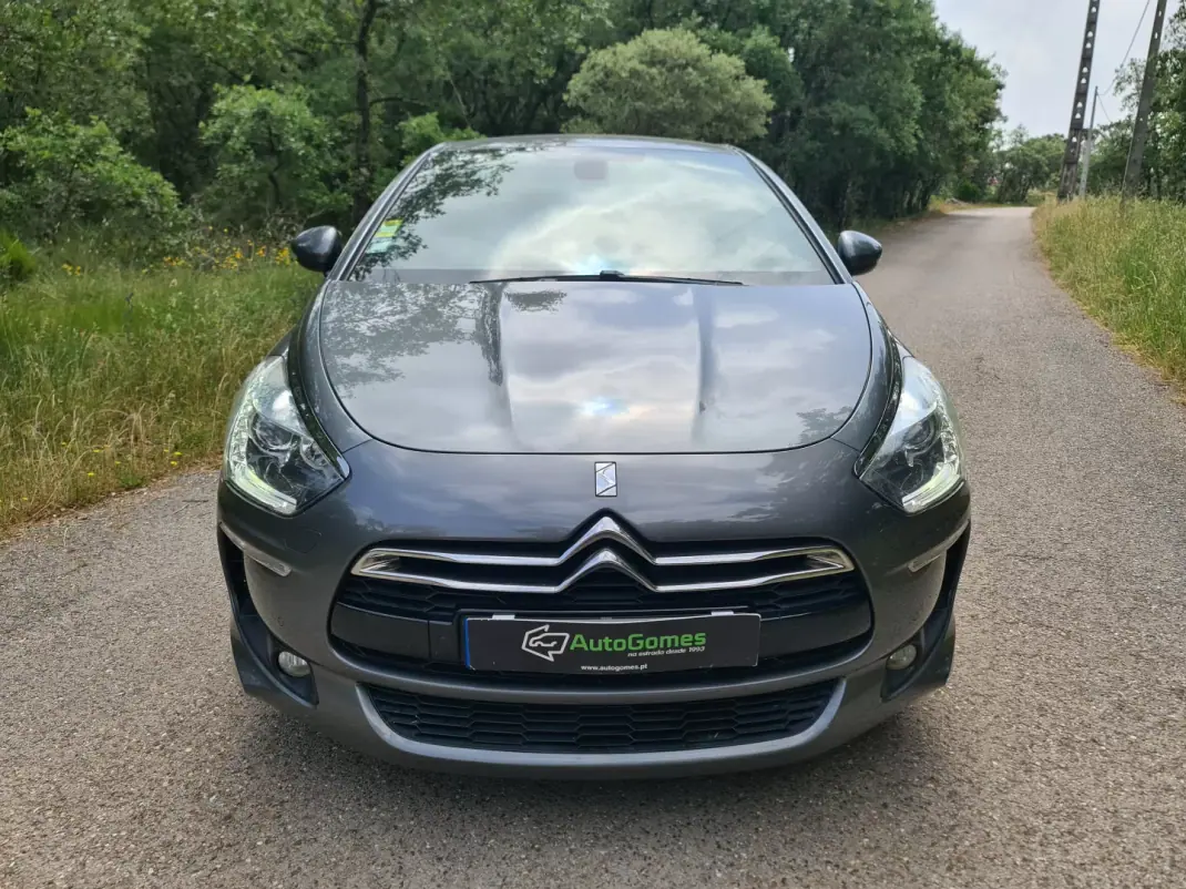 Citroën DS5 2013 - 12950 EUR, 199990 km - AUTO.MOTO.pt - 199990km - foto 9 de 20