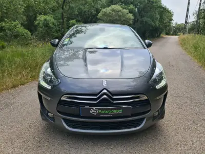 Citroën DS5 2013 - 12950 EUR, 199990 km - AUTO.MOTO.pt - 199990km - foto 9 de 20
