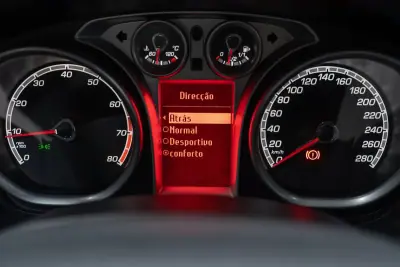 Ford Focus 2009 - 44950 EUR, 132000 km - AUTO.MOTO.pt - 132000km - foto 28 de 36