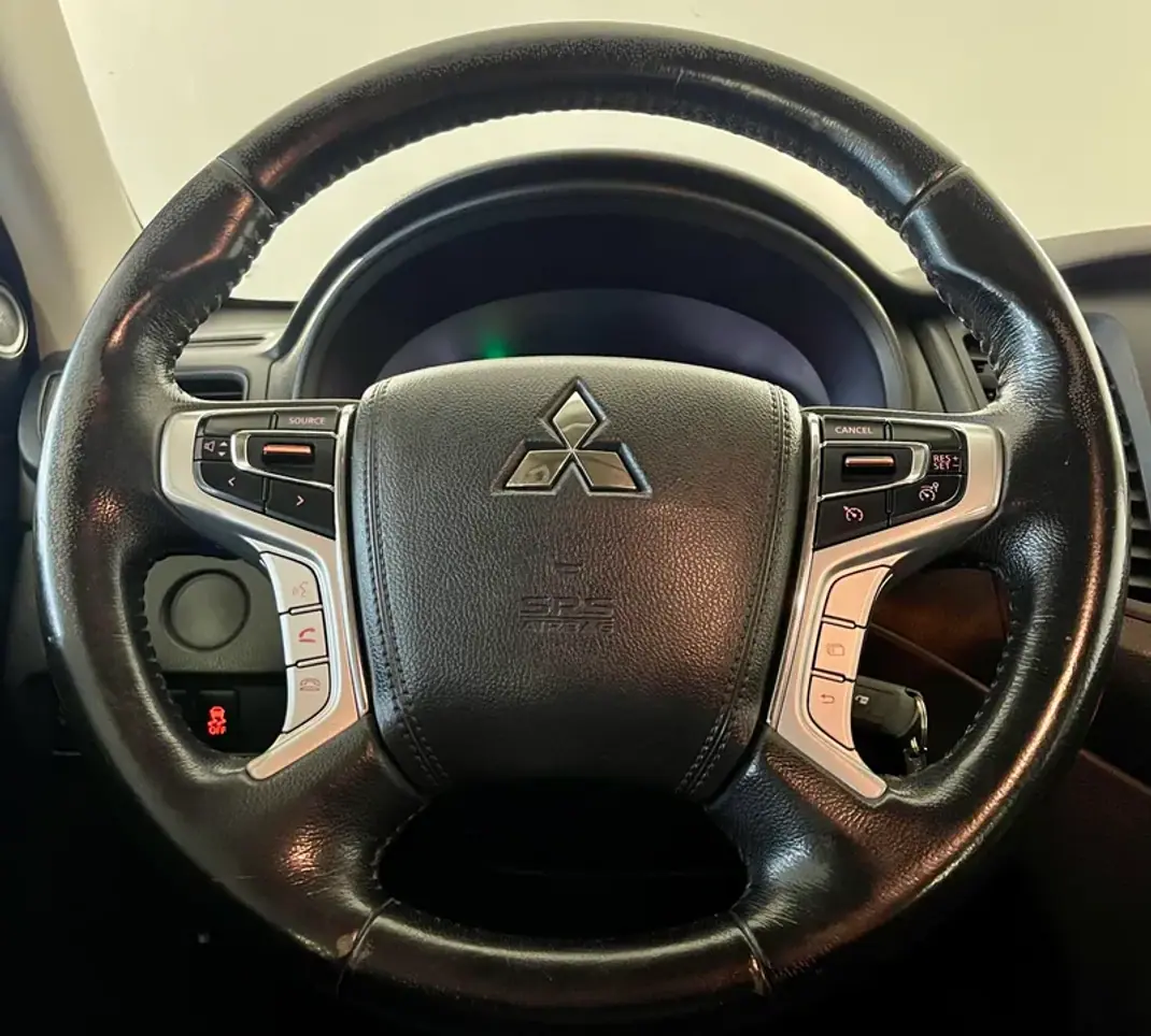 Mitsubishi L200 2022 - 32500 EUR, 31000 km - AUTO.MOTO.pt - 31000km - foto 12 de 26