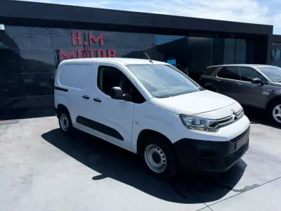 Citroën BERLINGO VAN XL 1.5 BLUE HDI 3 LUGARES 2023 - 16900 EUR, 103000 km - AUTO.MOTO.pt - 103000km - foto 2 de 8