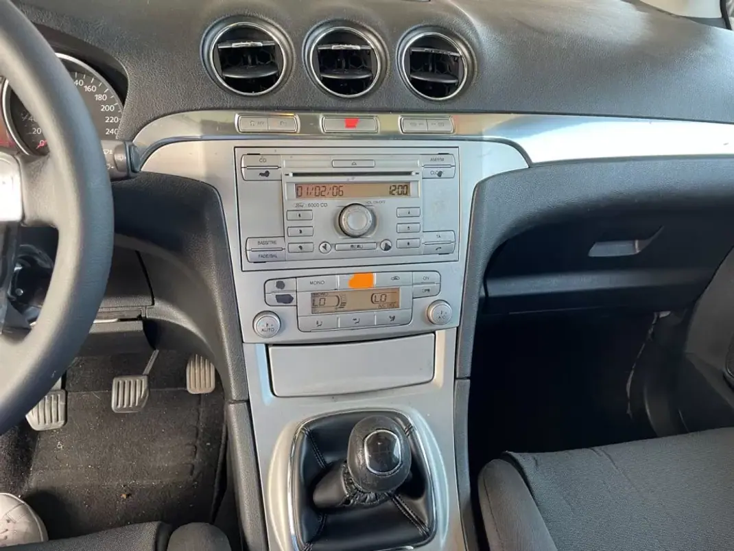 Ford S-Max 2007 - 6990 EUR, 269850 km - AUTO.MOTO.pt - 269850km - foto 7 de 18