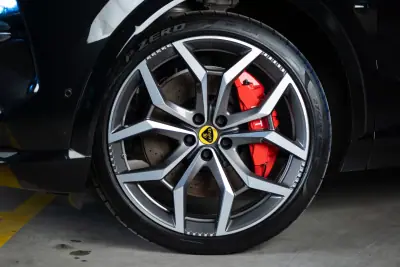 Lotus Eletre 2023 - 110000 EUR, 34626 km - AUTO.MOTO.pt - 34626km - foto 3 de 32