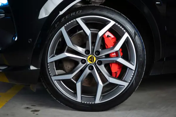 Lotus Eletre 2023 - 110000 EUR, 34626 km - AUTO.MOTO.pt - 34626km - foto 3 de 32