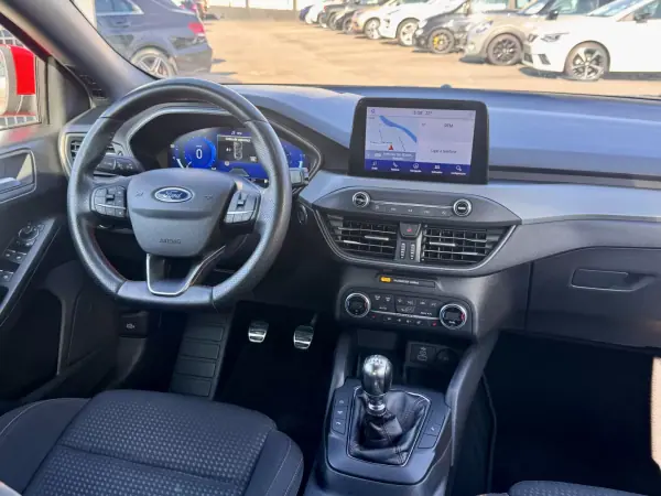 Ford Focus 2023 - 18500 EUR, 79000 km - AUTO.MOTO.pt - 79000km - foto 10 de 19
