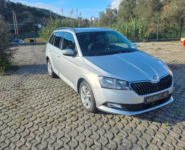 Skoda Fabia Break 2021 - 14200 EUR, 67411 km - AUTO.MOTO.pt - 67411km - foto 21 de 22