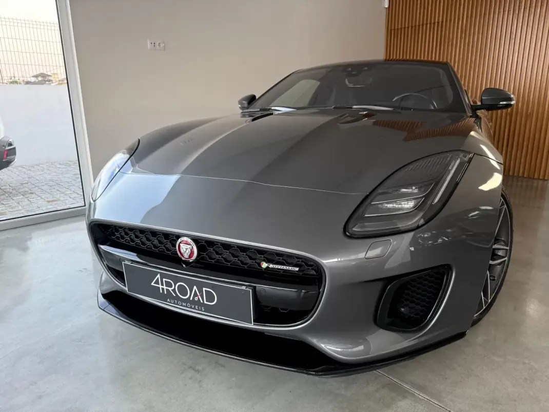 Jaguar F-Type 2018 - 46000 EUR, 64300 km - AUTO.MOTO.pt - 64300km - foto 1 de 135
