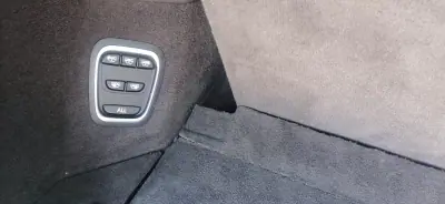 Renault Espace 2019 - 20750 EUR, 188080 km - AUTO.MOTO.pt - 188080km - foto 14 de 30