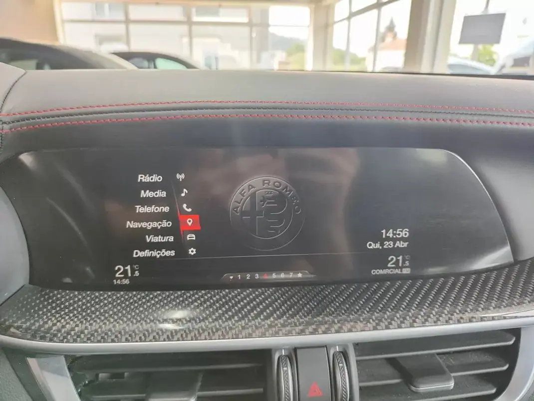 Alfa Romeo Stelvio 2021 - 63500 EUR, 68900 km - AUTO.MOTO.pt - 68900km - foto 23 de 33