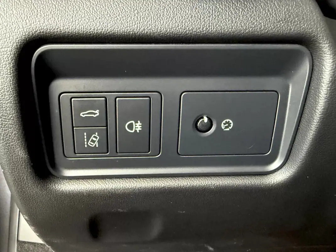 Jaguar F-Type 2018 - 46000 EUR, 64300 km - AUTO.MOTO.pt - 64300km - foto 111 de 135