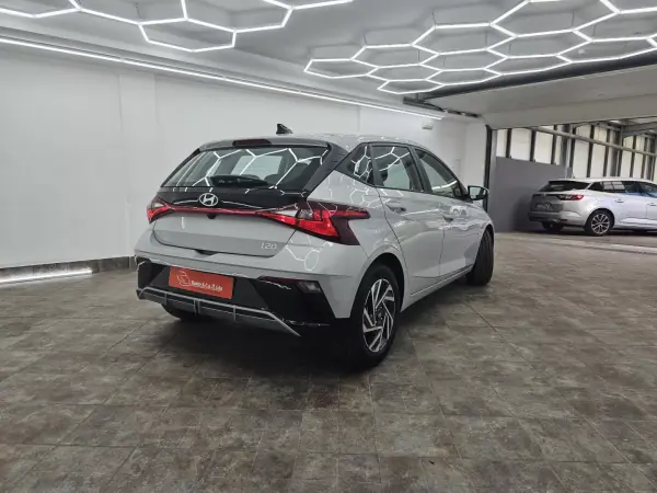 Hyundai i20 2026 - 20350 EUR, 1812 km - AUTO.MOTO.pt - 1812km - foto 9 de 37