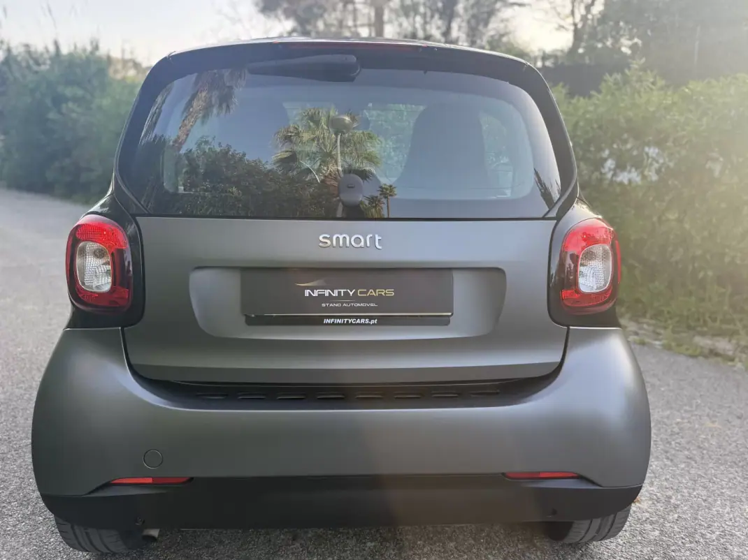 Smart Fortwo Cabrio 2018 - 10599 EUR, 120000 km - AUTO.MOTO.pt - 120000km - foto 5 de 11