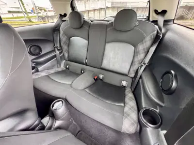 MINI Cooper 2018 - 21990 EUR, 165000 km - AUTO.MOTO.pt - 165000km - foto 29 de 31