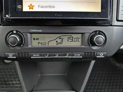 Volkswagen Polo 2009 - 6600 EUR, 174602 km - AUTO.MOTO.pt - 174602km - foto 15 de 24