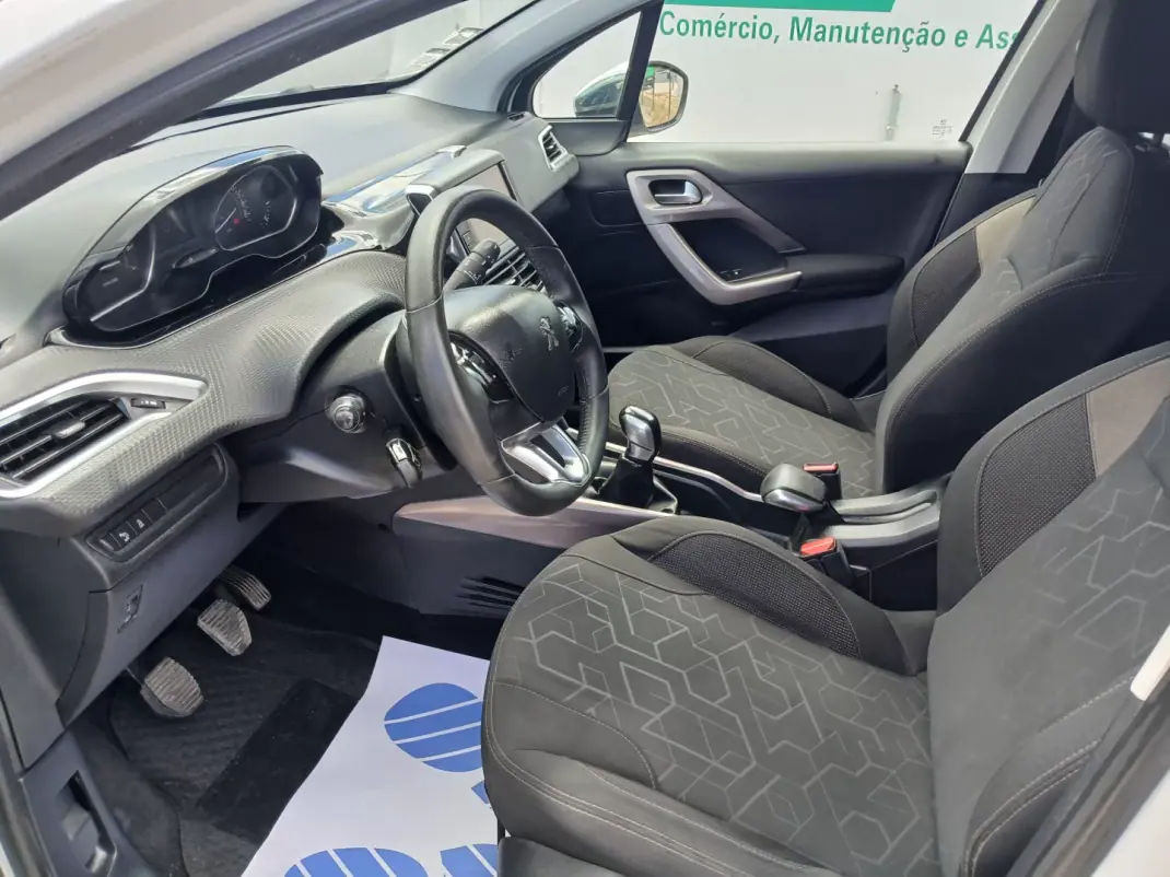Peugeot 2008 2016 - 8650 EUR, 88623 km - AUTO.MOTO.pt - 88623km - foto 16 de 25
