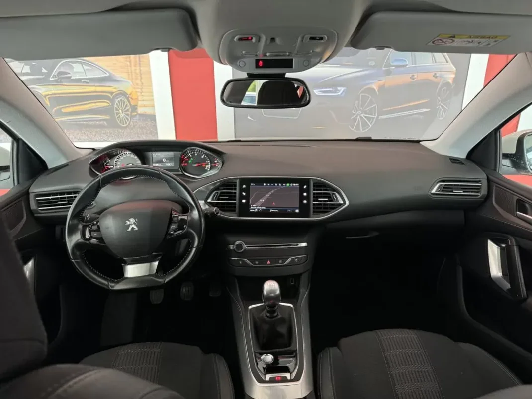 Peugeot 308 2019 - 17990 EUR, 63734 km - AUTO.MOTO.pt - 63734km - foto 18 de 18