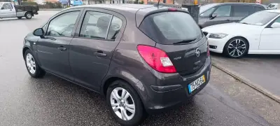 Opel Corsa 2013 - 6500 EUR, 193000 km - AUTO.MOTO.pt - 193000km - foto 6 de 16