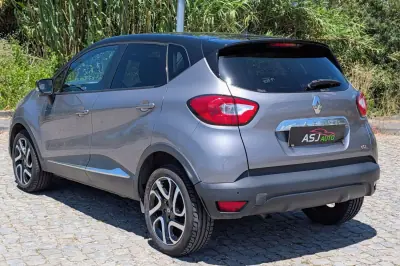 Renault Captur 2015 - 8500 EUR, 174577 km - AUTO.MOTO.pt - 174577km - foto 6 de 23