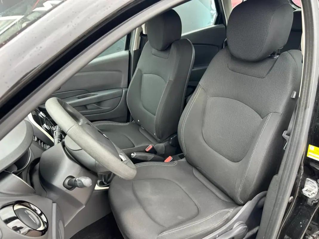 Renault Captur 2019 - 13947 EUR, 36000 km - AUTO.MOTO.pt - 36000km - foto 9 de 15
