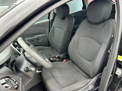 Renault Captur 2019 - 13947 EUR, 36000 km - AUTO.MOTO.pt - 36000km - foto 9 de 15