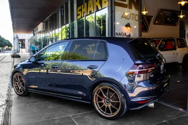 Volkswagen Golf 2015 - 24990 EUR, 83192 km - AUTO.MOTO.pt - 83192km - foto 3 de 45