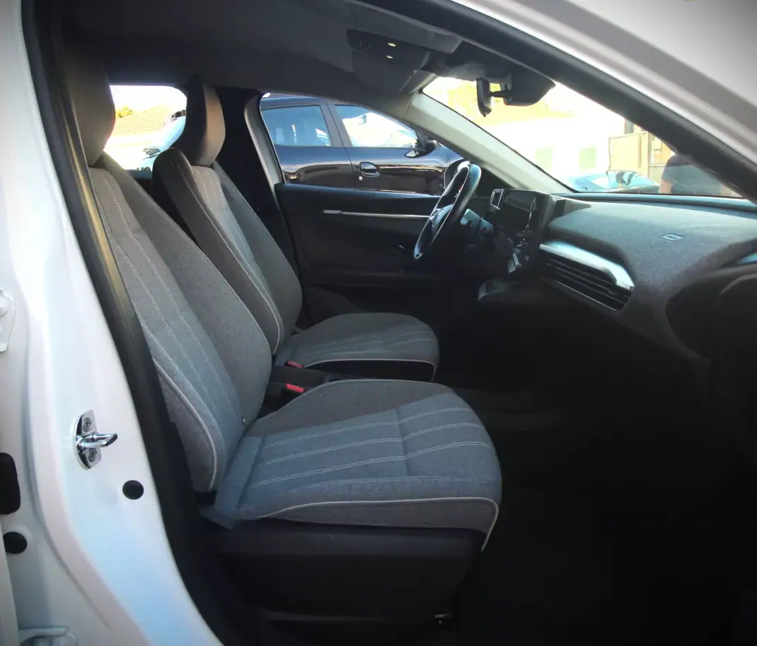 Renault Mégane E-Tech 2022 - 21000 EUR, 31000 km - AUTO.MOTO.pt - 31000km - foto 18 de 29