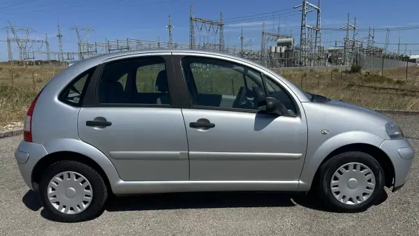Citroën C3 2008 - 3650 EUR, 92000 km - AUTO.MOTO.pt - 92000km - foto 5 de 19