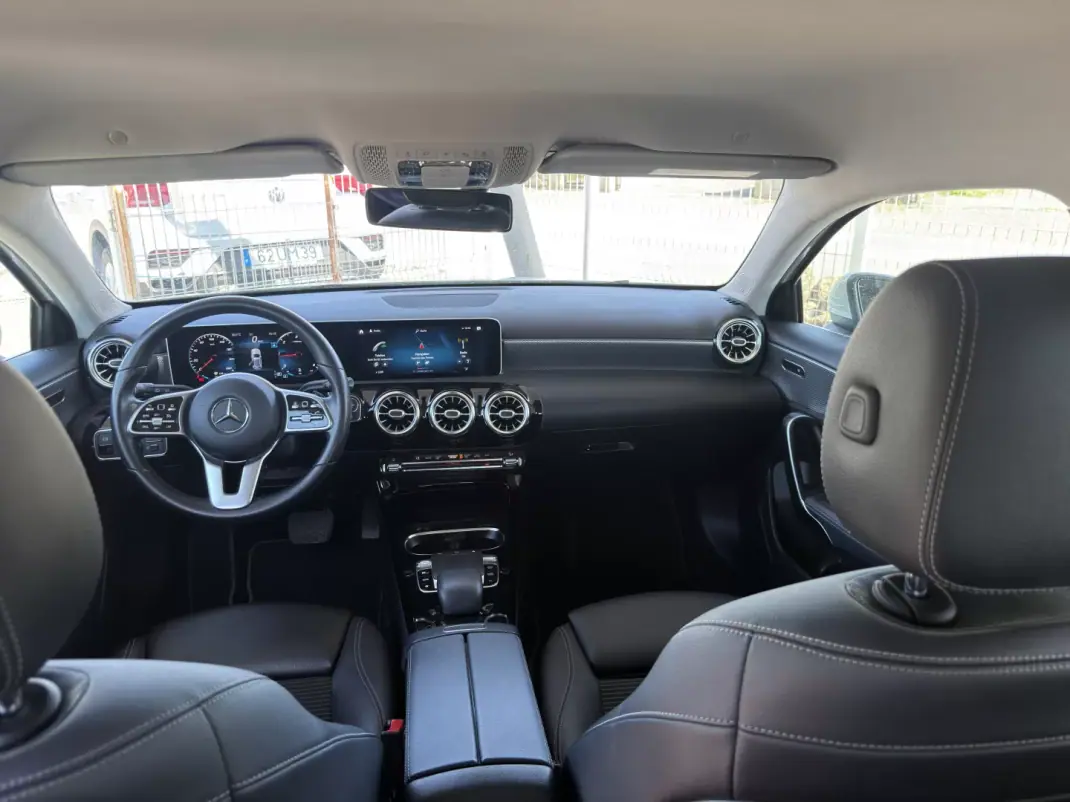 Mercedes-Benz A 180 2018 - 21750 EUR, 102000 km - AUTO.MOTO.pt - 102000km - foto 15 de 18