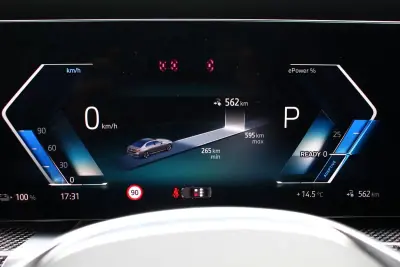 BMW 318 2022 - 27250 EUR, 132000 km - AUTO.MOTO.pt - 132000km - foto 30 de 38